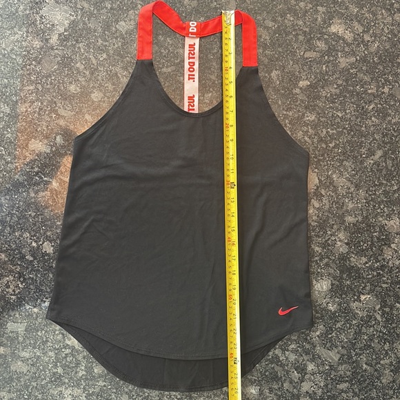 Nike - Black/Red workout tank - Picture 4 of 4